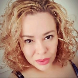 Meet your Posher, Ana